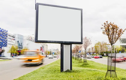 quang cao ngoai troi