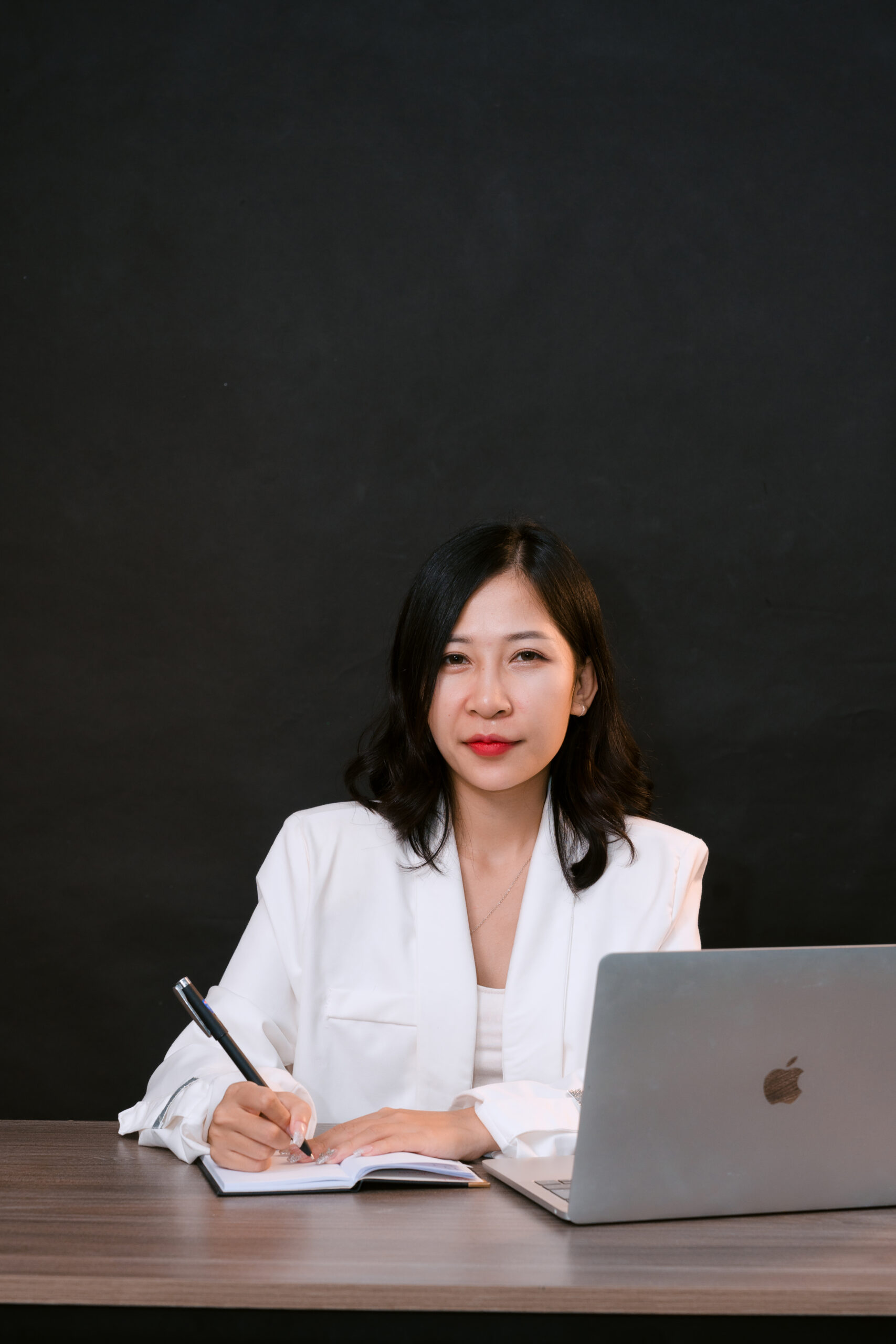 Giới thiệu Unic Media 22 DT 06604 scaled